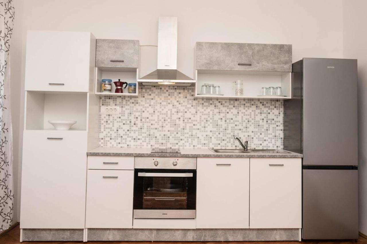 Apartment Marta Raša 外观 照片
