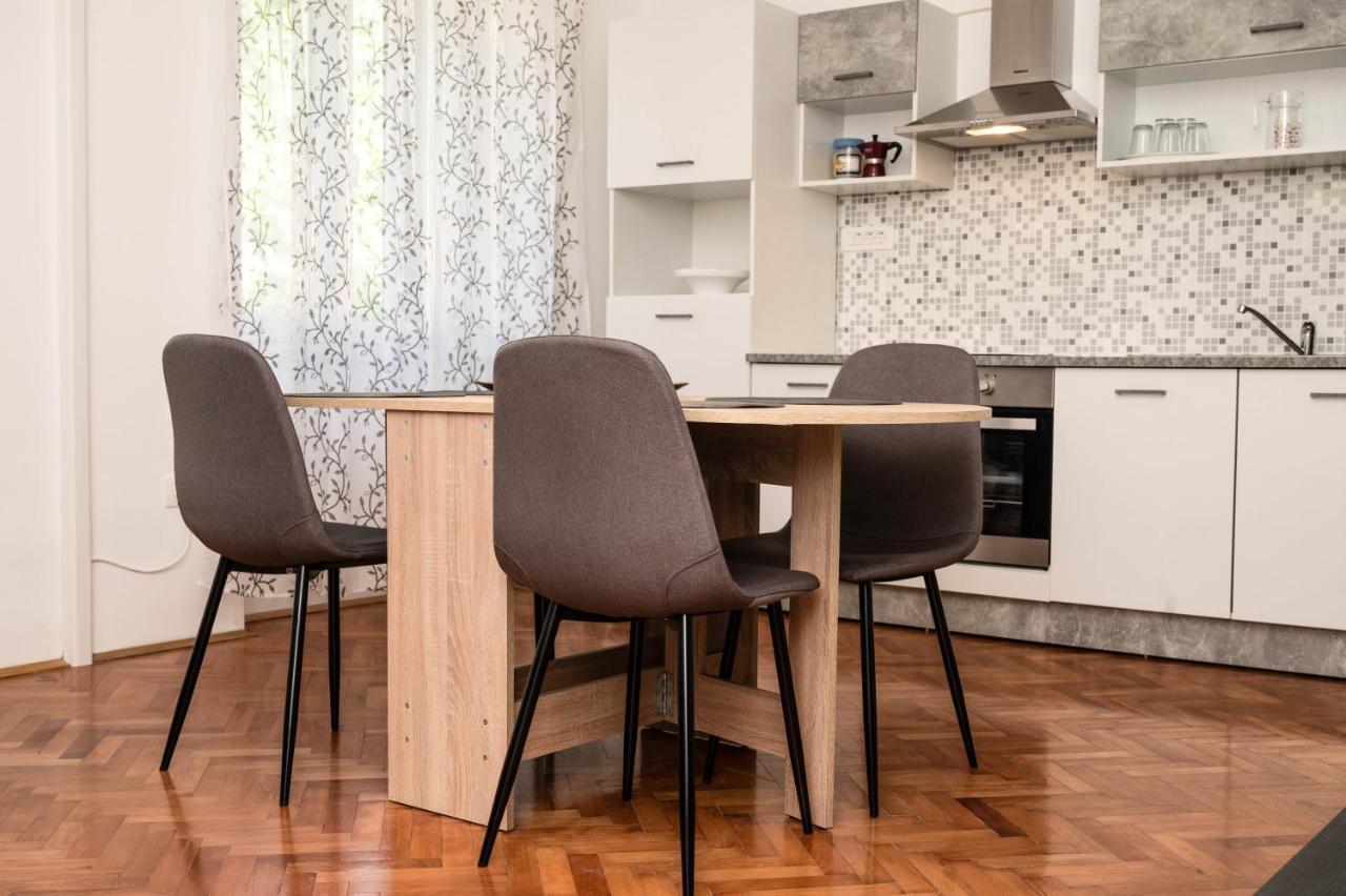 Apartment Marta Raša 外观 照片